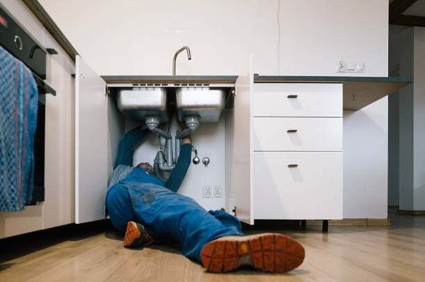 Professional Leak Detection technician working in Edgewood, OH